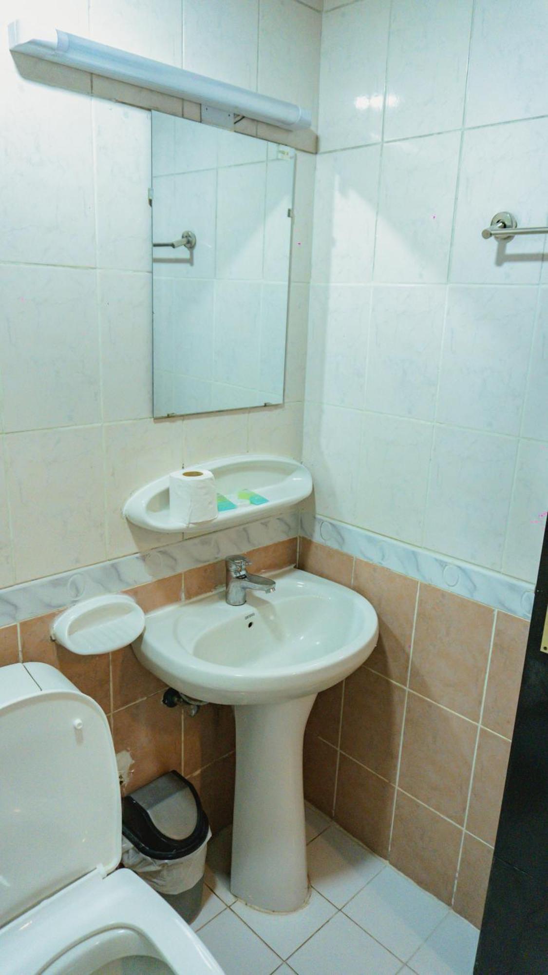 Pan Emirates Hotel Apartments Szardża Zewnętrze zdjęcie